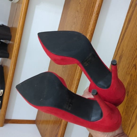 Charlotte Russe red 3 inch heels size 7 - Picture 5 of 7